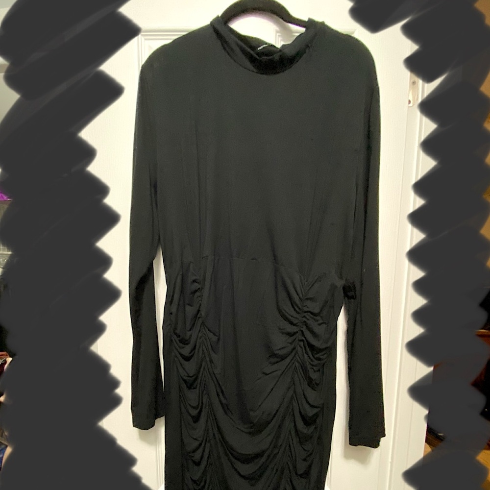 Soft, rouched bodycon dress